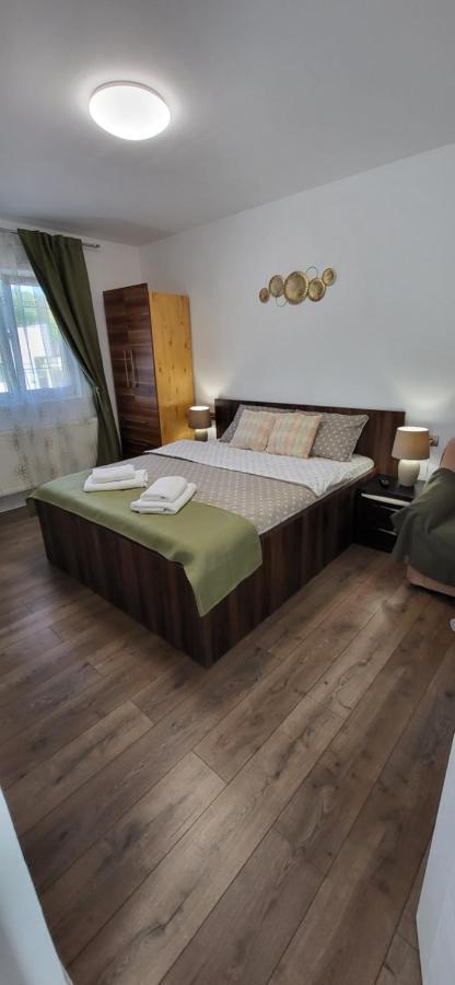 Hotel Huesca House à Turda Extérieur photo
