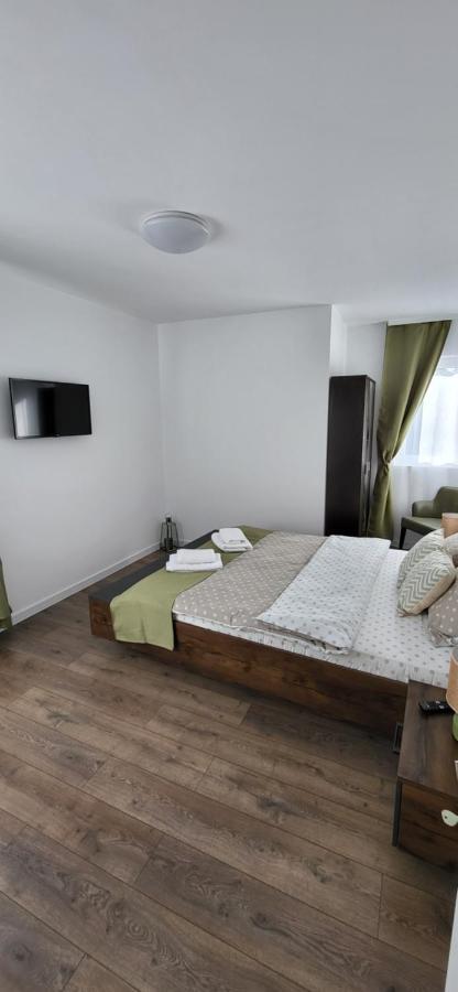 Hotel Huesca House à Turda Extérieur photo